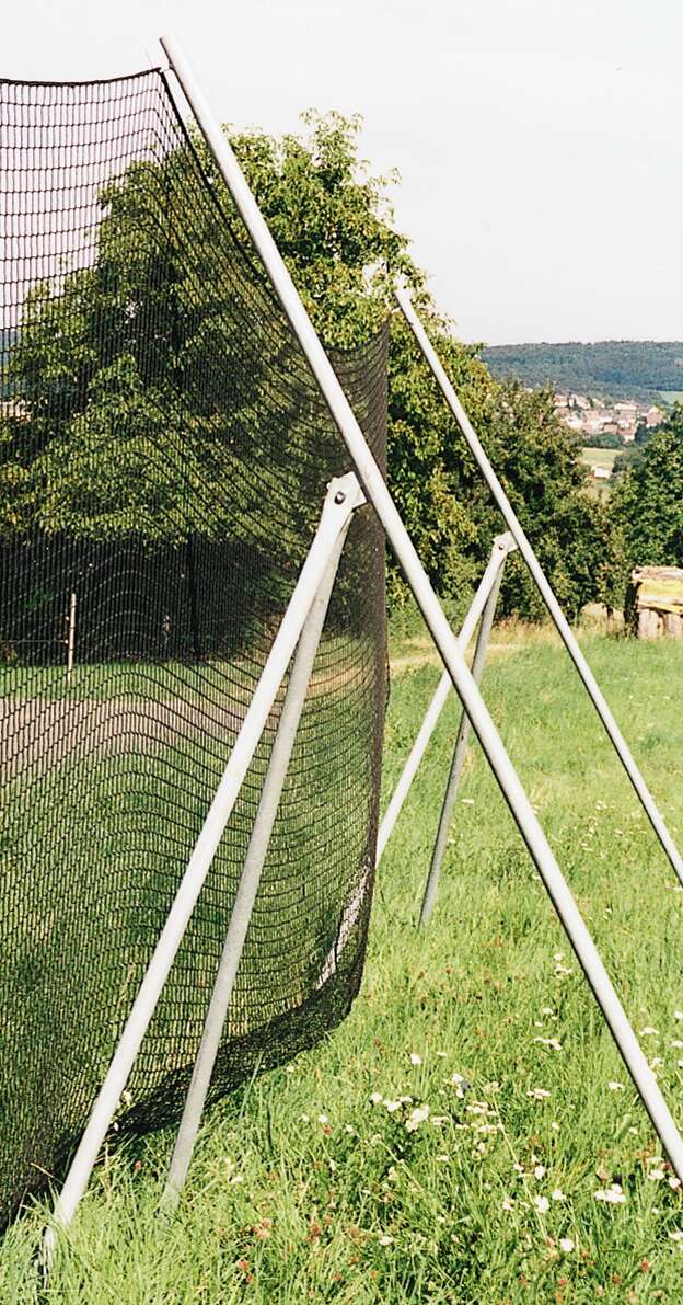 Dreibockgestelle für Papierfangnetze
